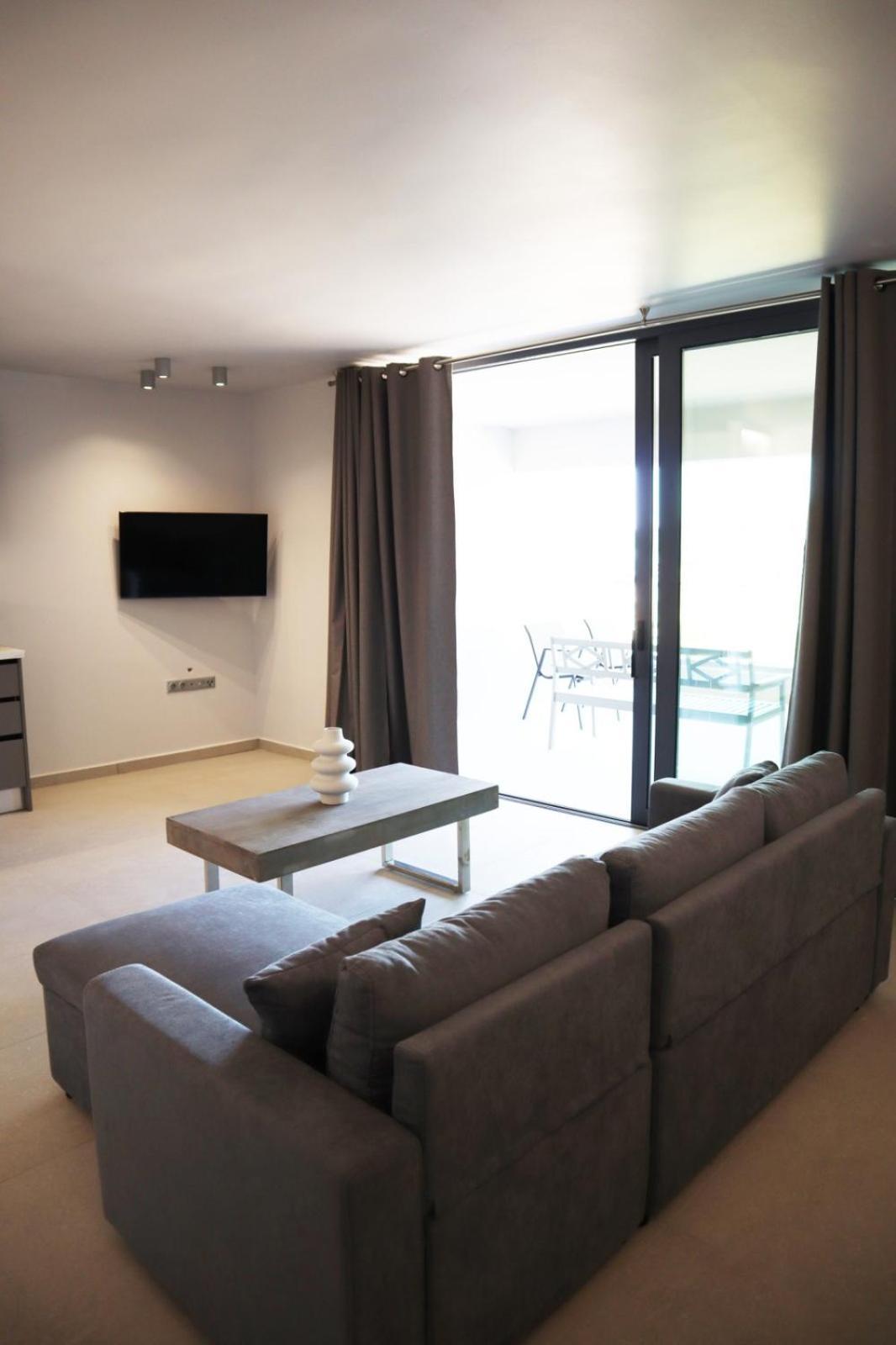 אנביסוס Golden Sand Suites מראה חיצוני תמונה